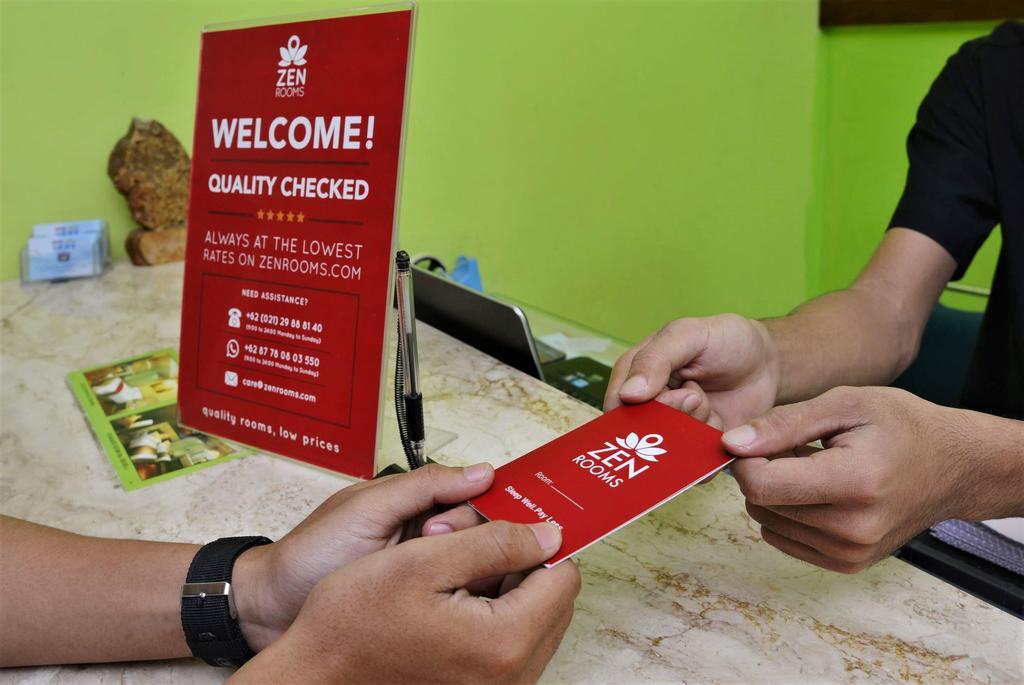 Zen Rooms Rujia Pecenongan 雅加达 外观 照片