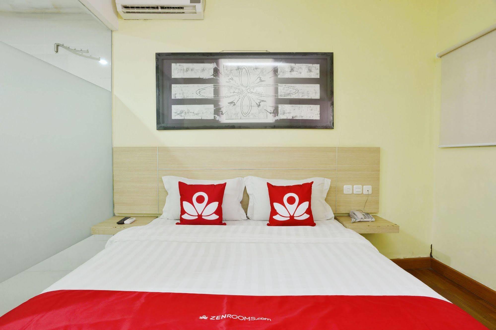 Zen Rooms Rujia Pecenongan 雅加达 外观 照片