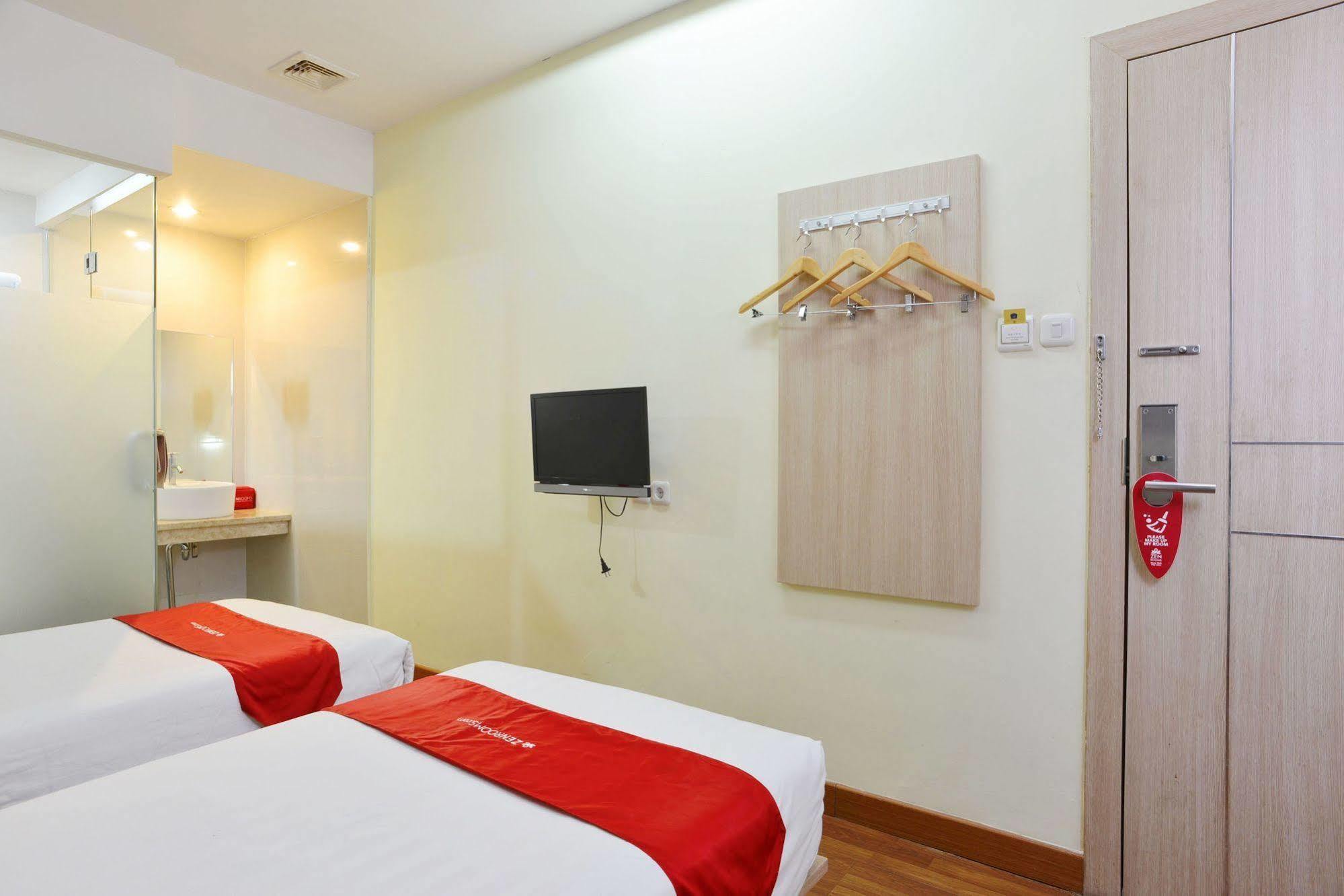Zen Rooms Rujia Pecenongan 雅加达 外观 照片