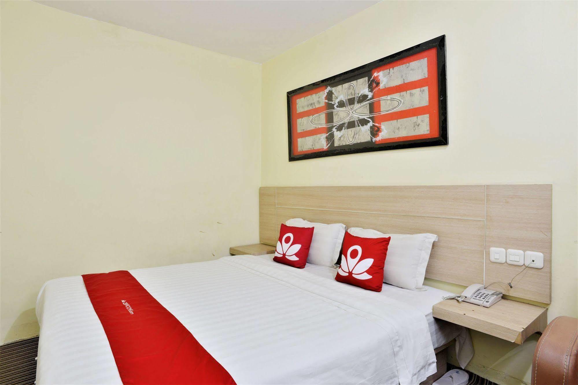Zen Rooms Rujia Pecenongan 雅加达 外观 照片