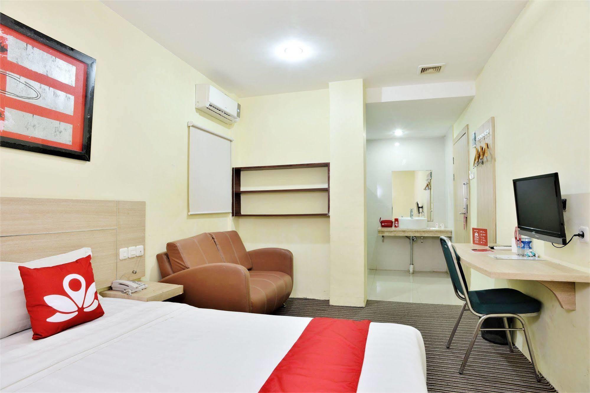 Zen Rooms Rujia Pecenongan 雅加达 外观 照片
